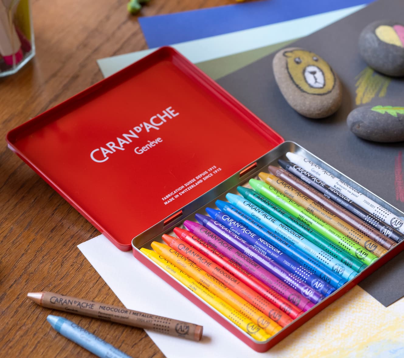 Photo d’une boîte de pastels Neocolor® I ouverte